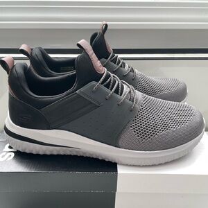 Skechers Men's Black and Gray Sneakers